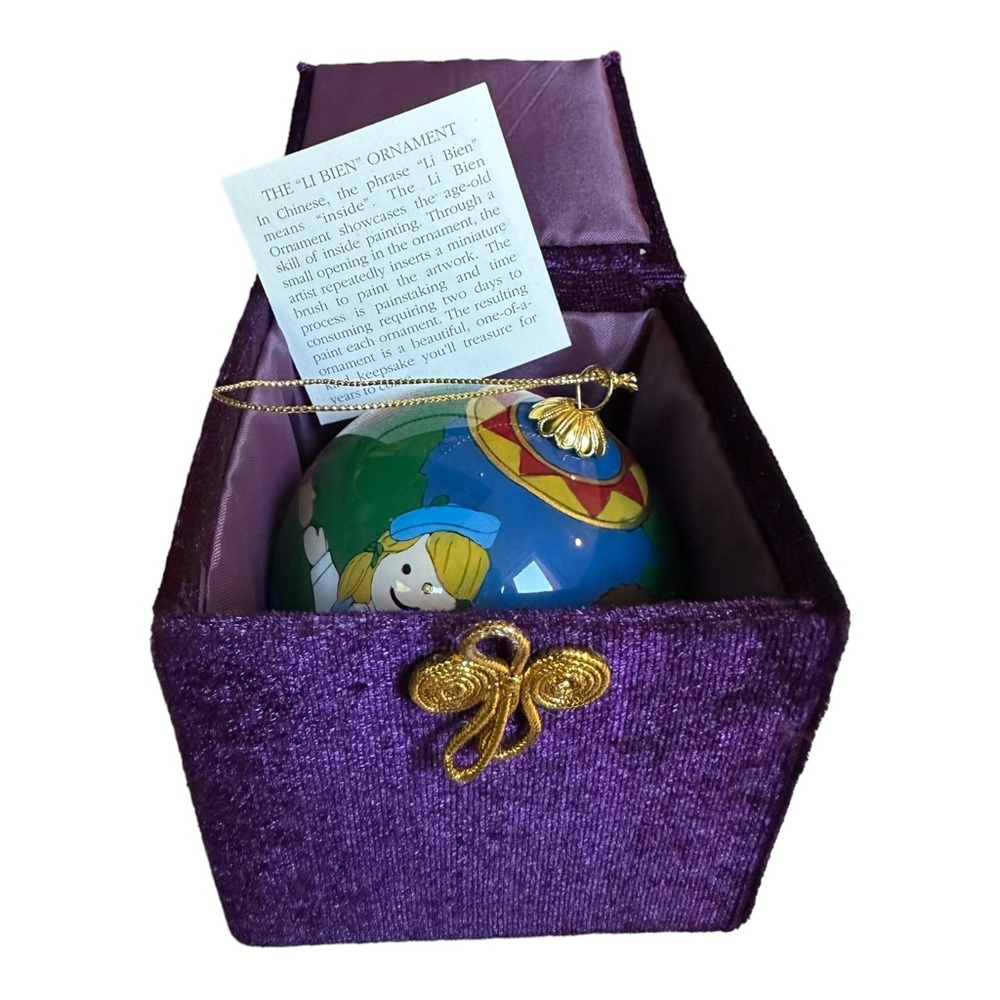 Li Bien 2001 Blue Children of the World Ornament